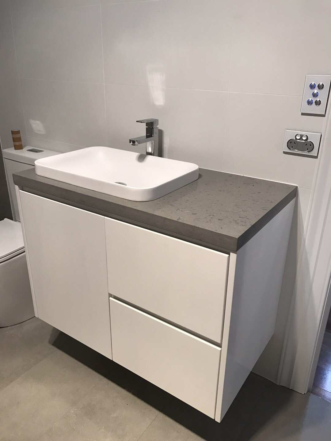 Polyurethane Vanity201ST Goldenwood Furniture